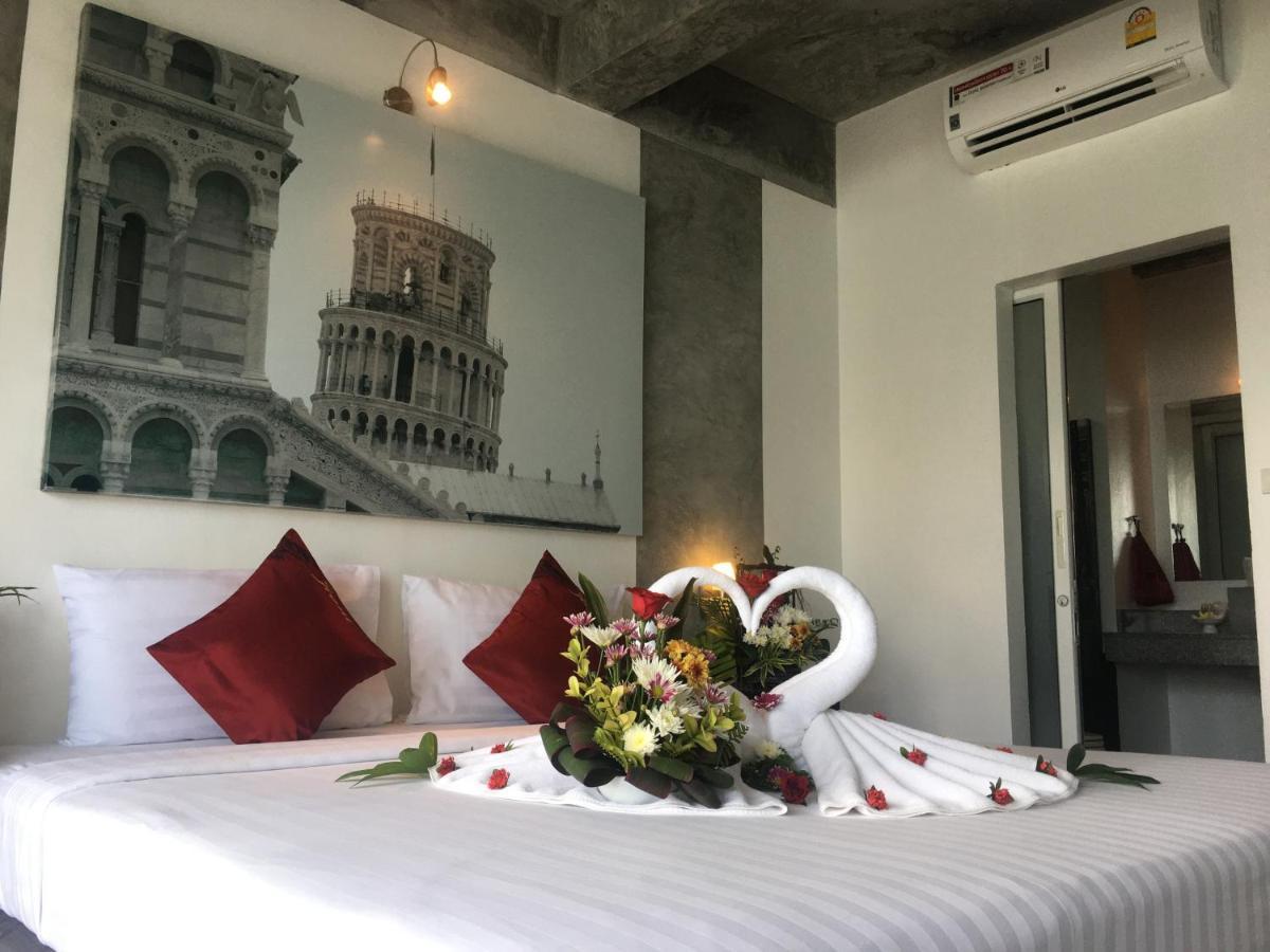 The Front Hotel And Apartments Patong Экстерьер фото