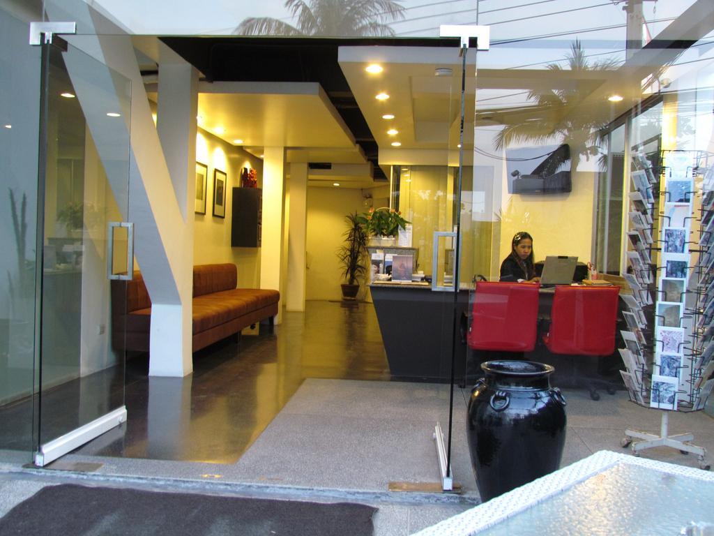 The Front Hotel And Apartments Patong Экстерьер фото